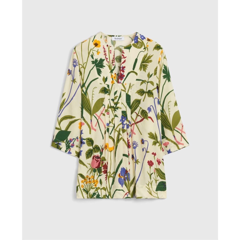 RODEBJER Barista Jobs print blouse Size Large NWT